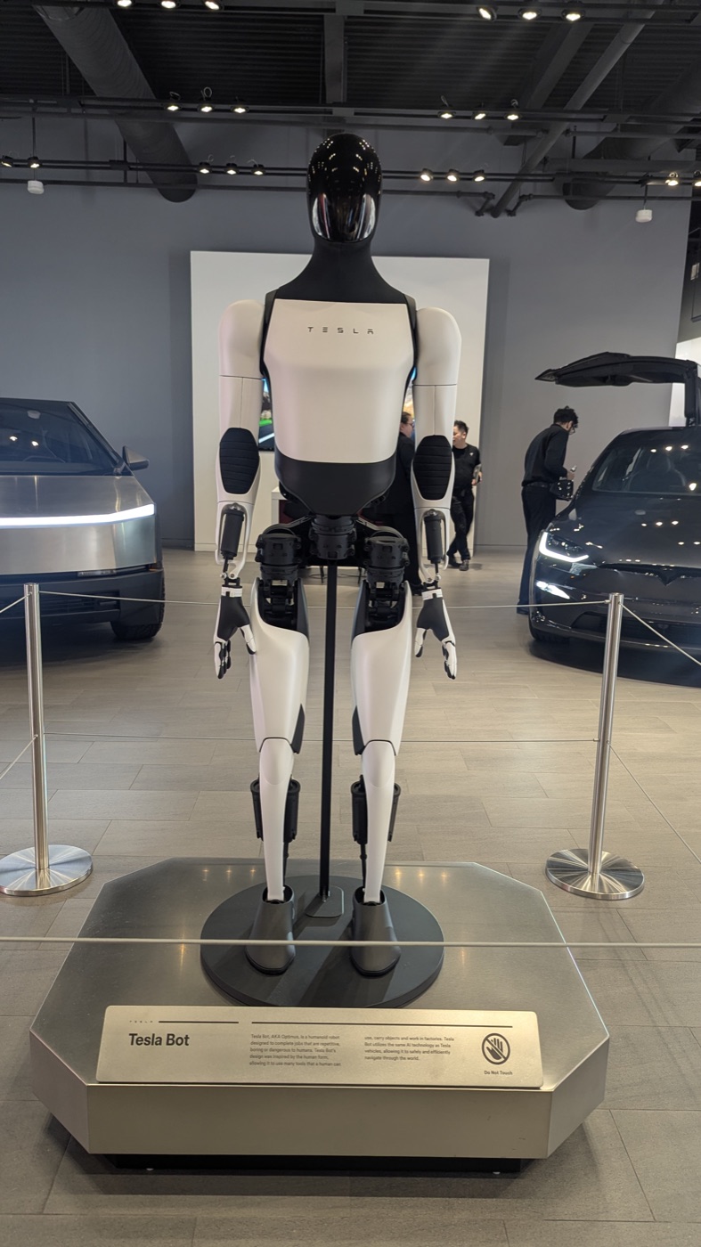 Optimus Gen 2 — foto 2